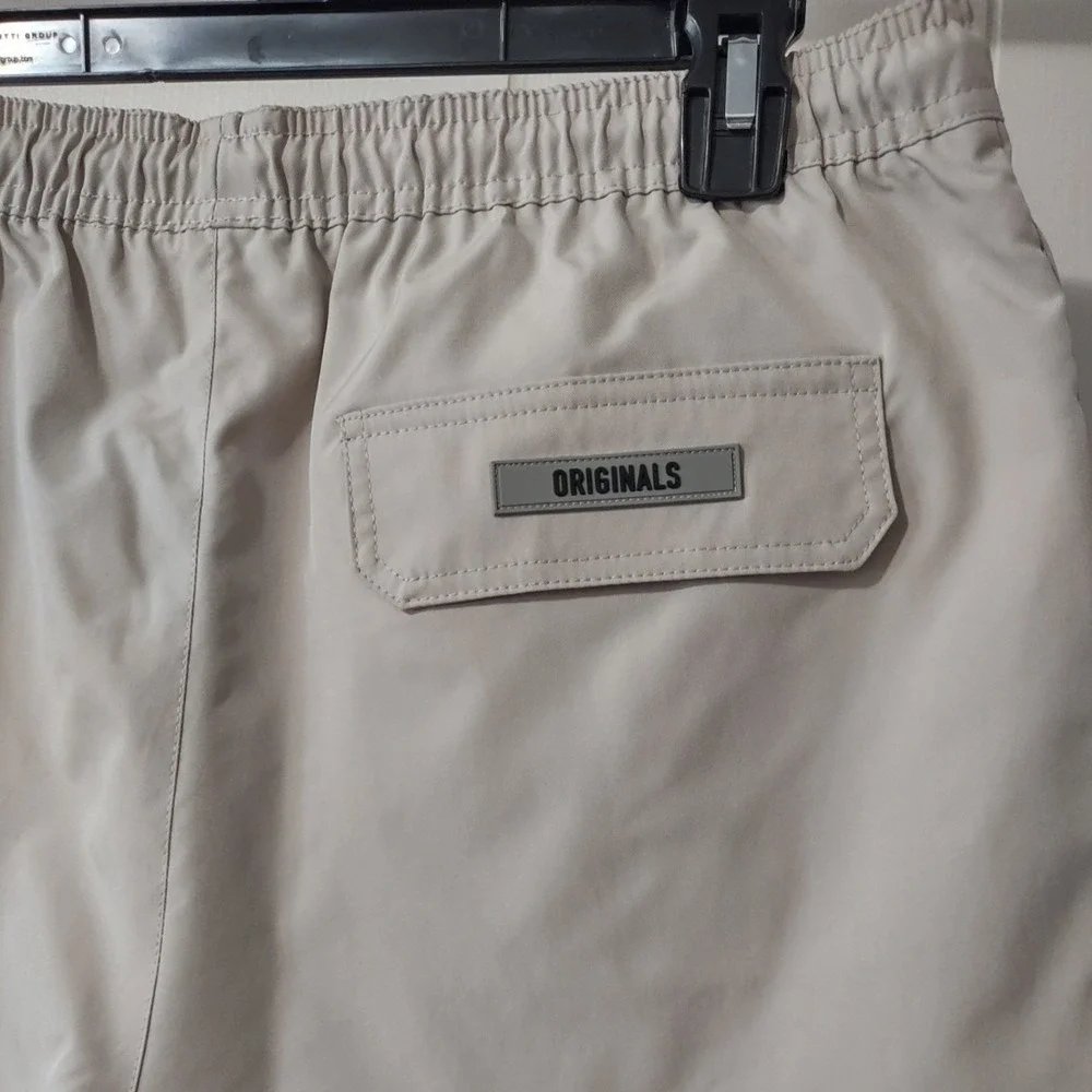 Originals Brooklyn Cloth Shorts Board Mens Size XL Pockets Mesh Lined Drawstring